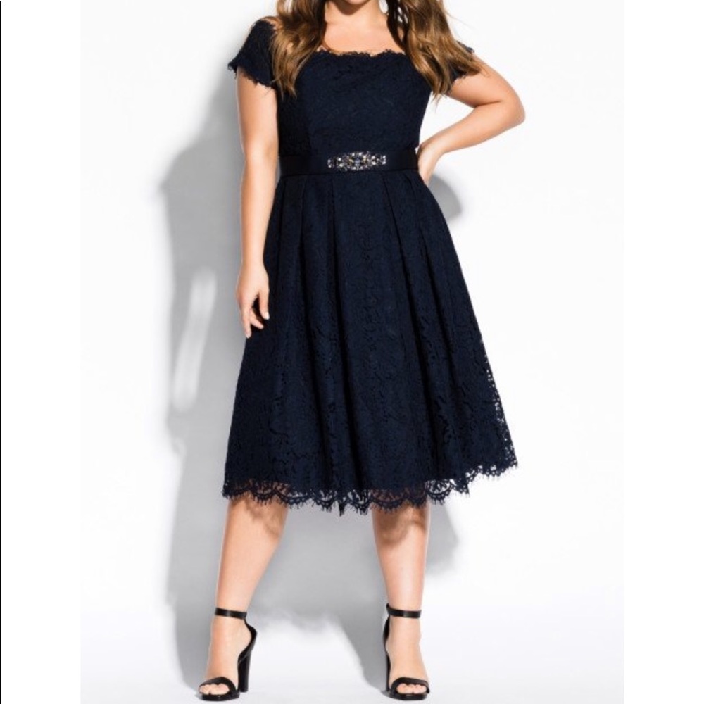 City chic lace dress